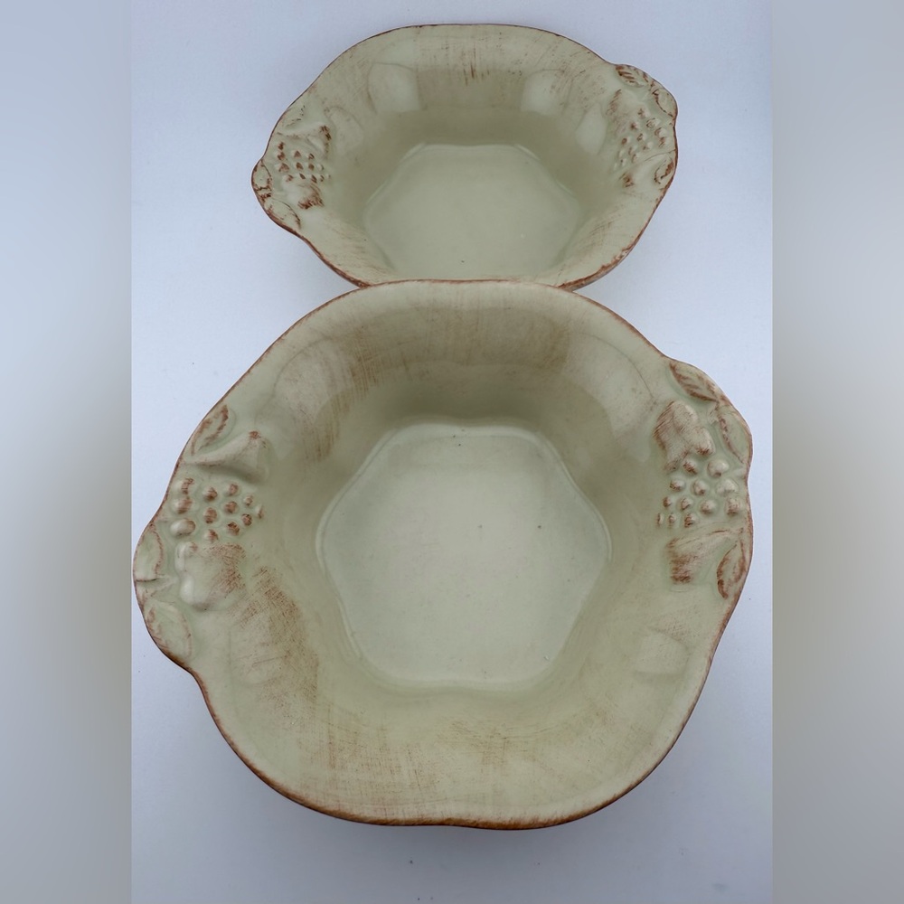 2 Casafina “Madeira Harvest”  6.5” stoneware bowls (Sage Green) Portugal